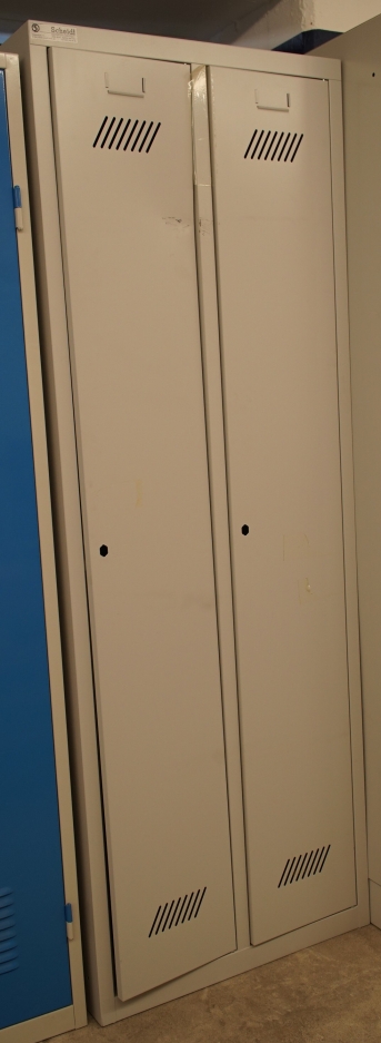 Stahlblech-Garderobenschrank mit 2 Abteile