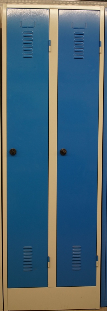 Stahlblech-Garderobenschrank mit 2 Abteilen